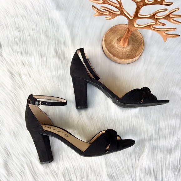 Unisa Black Ankle strap Heels Size 7 1/2 - Picture 2 of 7